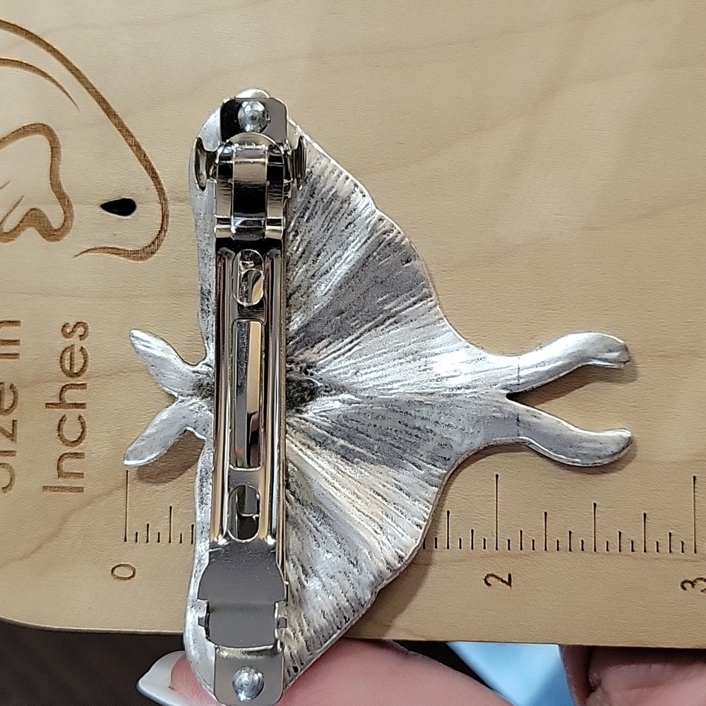🔥LAST ONE🔥 SILVER LUNA MOTH HAIR CLIP - Picture 4 of 5